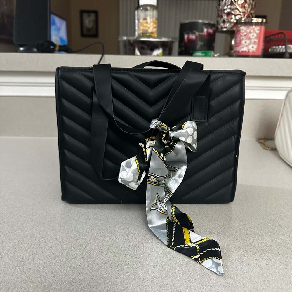 Elegant Black Quilted Handbag with Scarf Accent